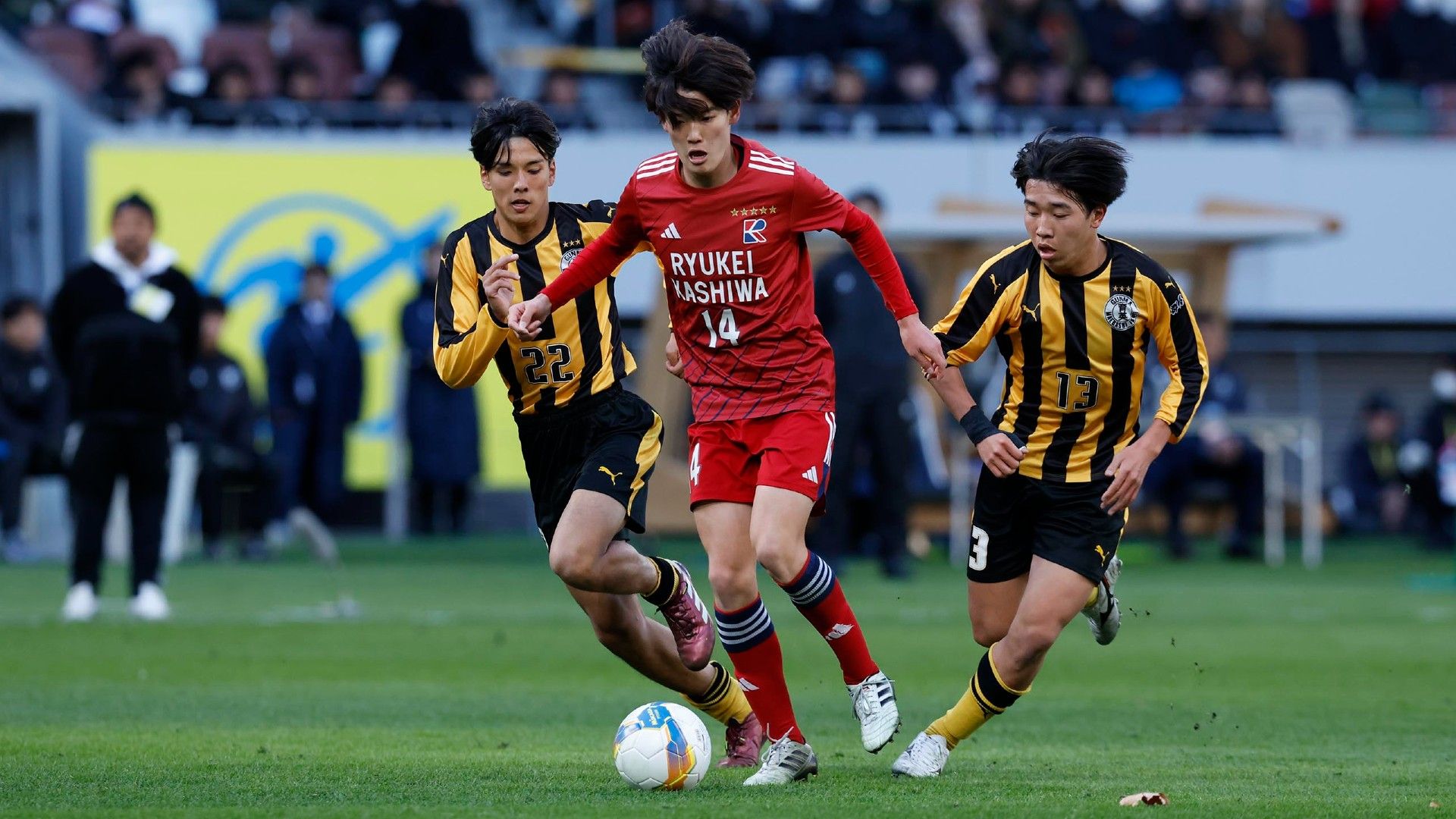 ほぼ未使用 前橋育英 サッカー ピステ Puma MAEBASHIIKUEI 【公式通販】